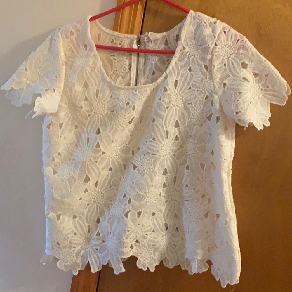 Beautifully Designed Cut Blouse - image 2